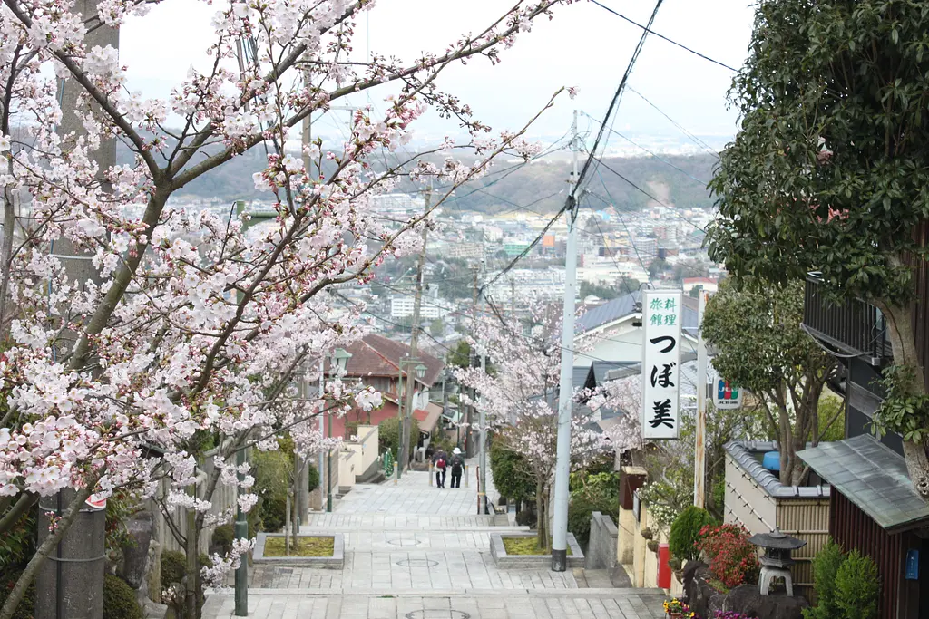 聖天さん＜生駒聖天 宝山寺＆金剛山 千早本道＞ | 楽人の山歩道
