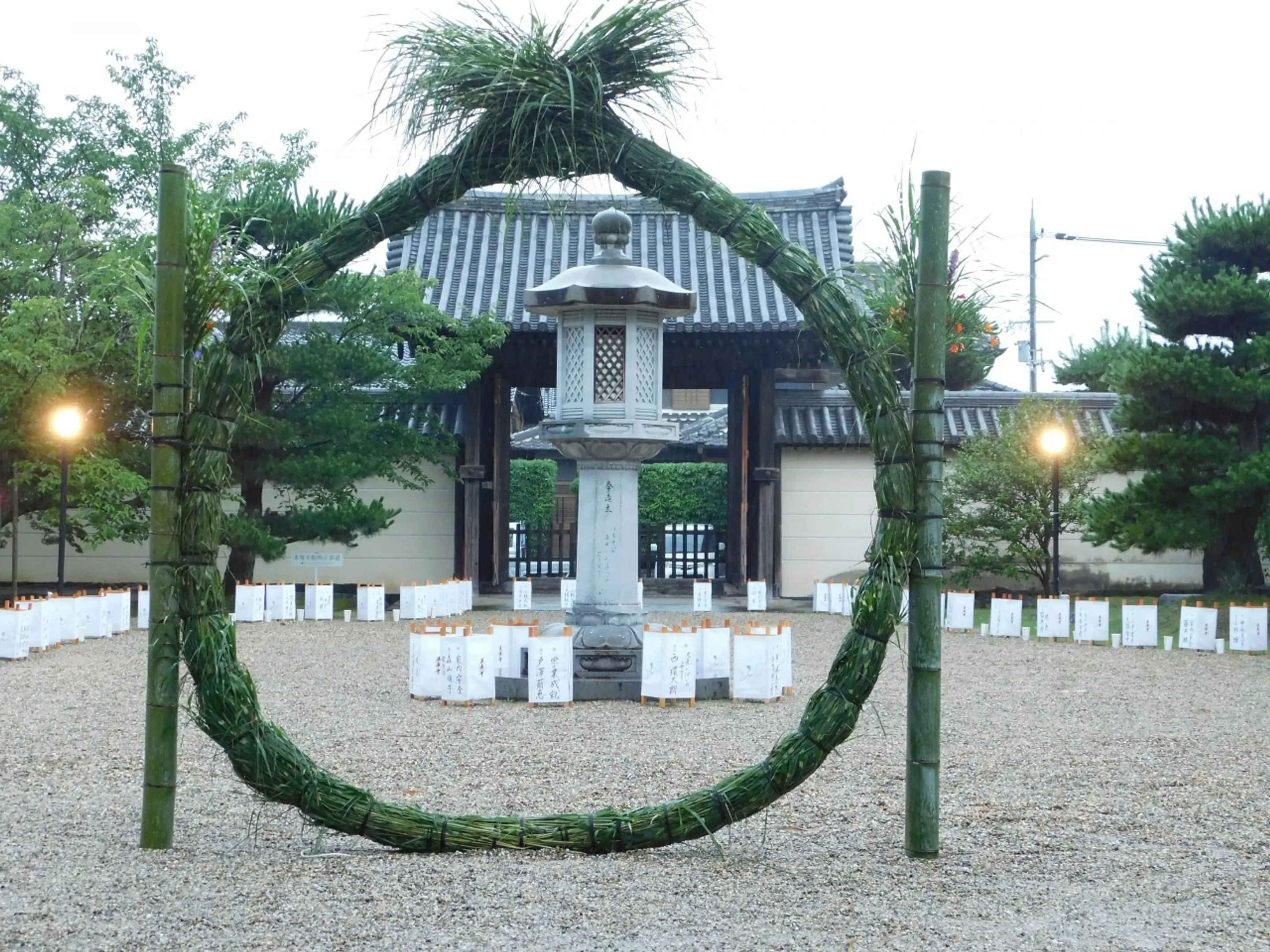 写真提供：法華寺