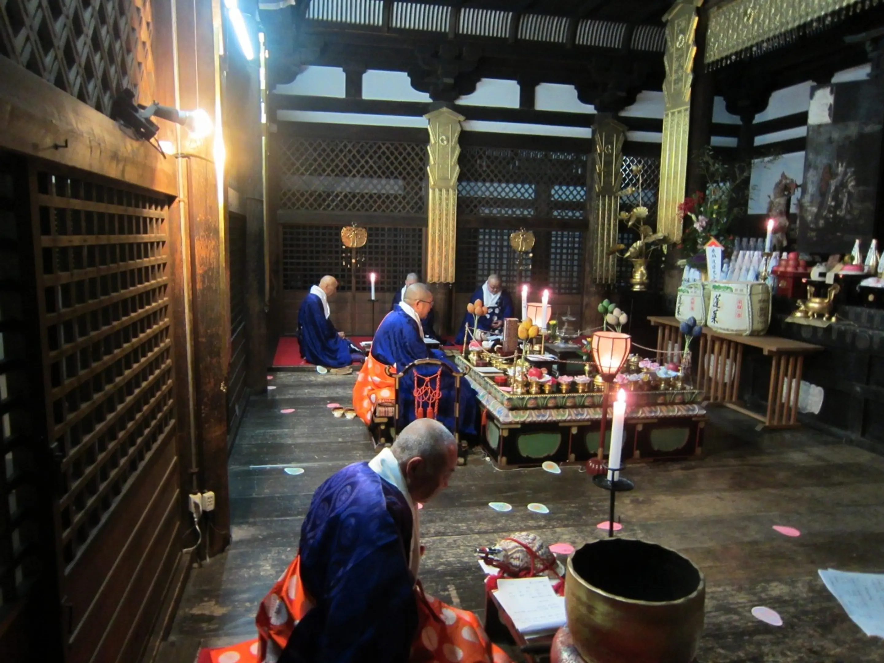 写真提供：霊山寺