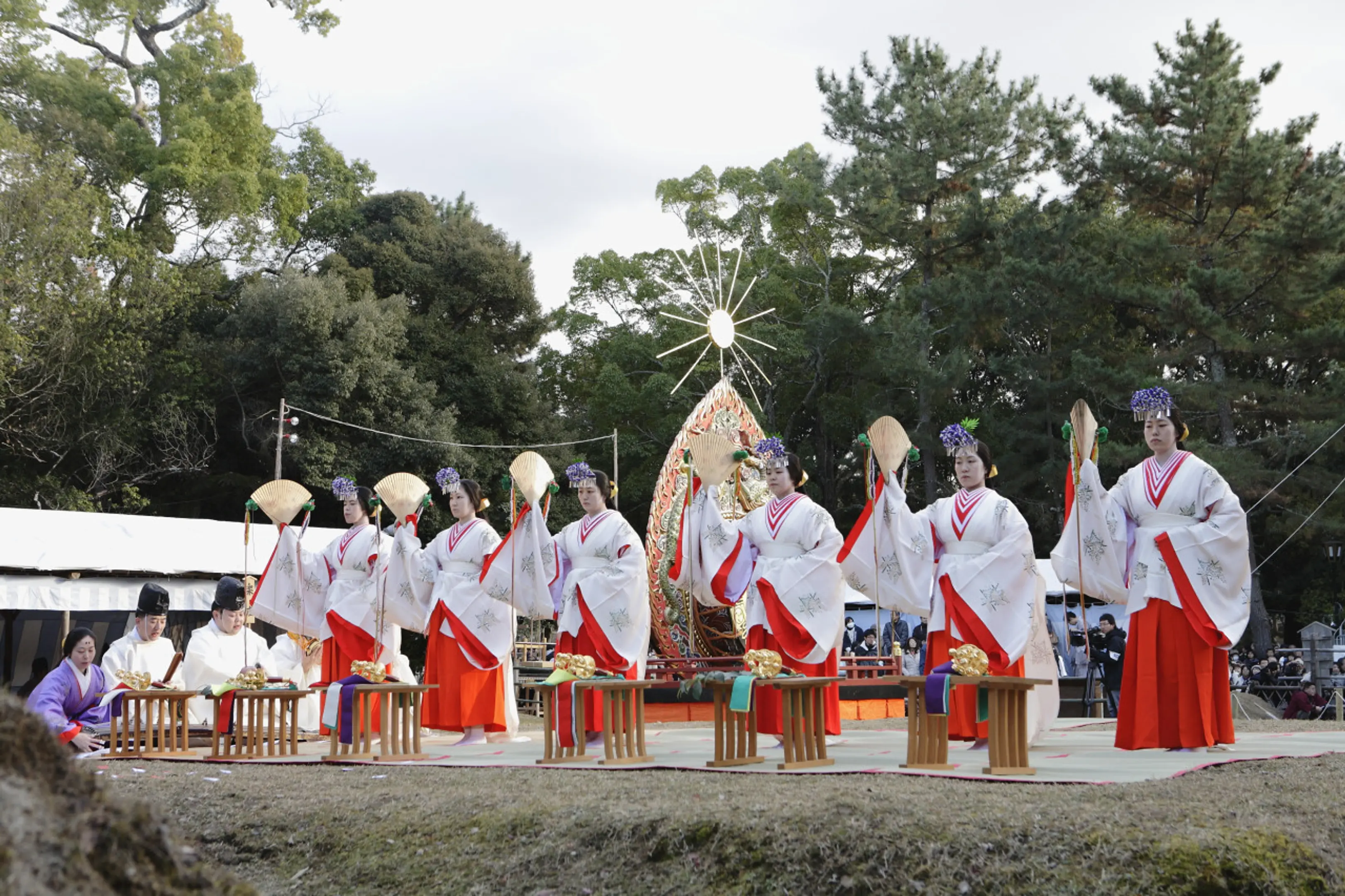 お旅所祭 提供:春日大社 撮影:松井良浩