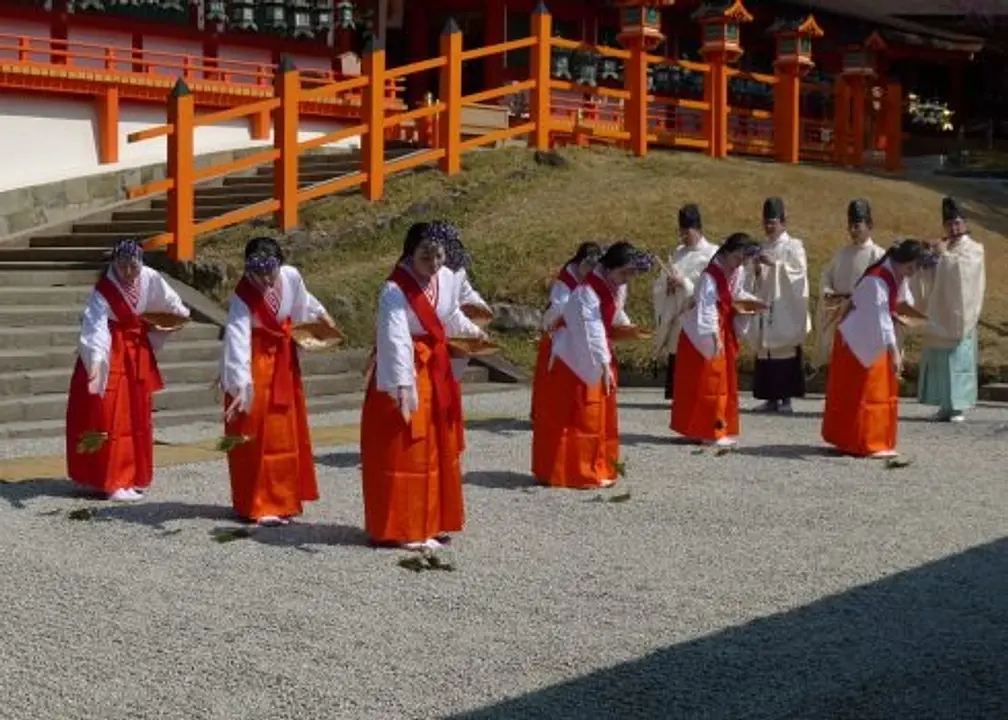 写真提供：春日大社