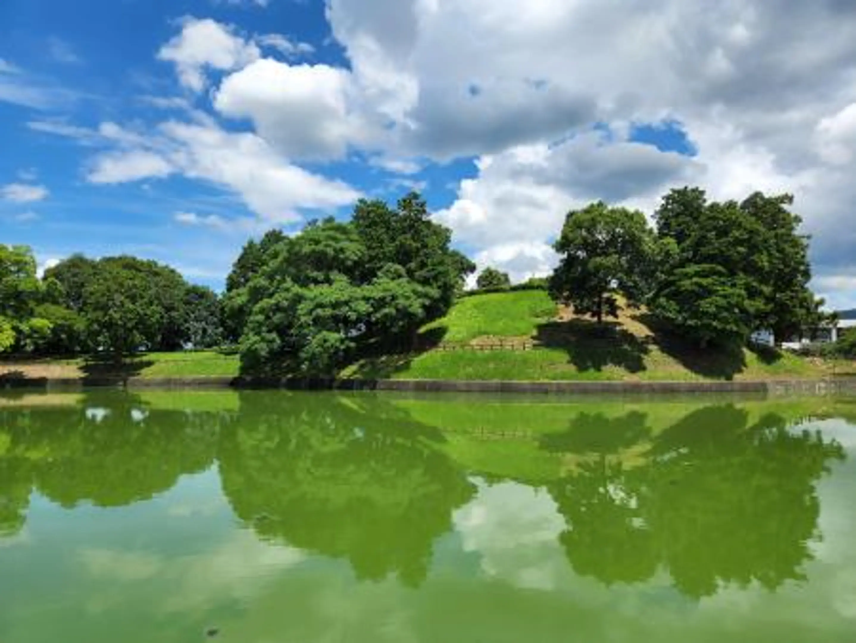 黒塚古墳・展示館 | スポット一覧 | 【公式】奈良市観光コンシェルジュ